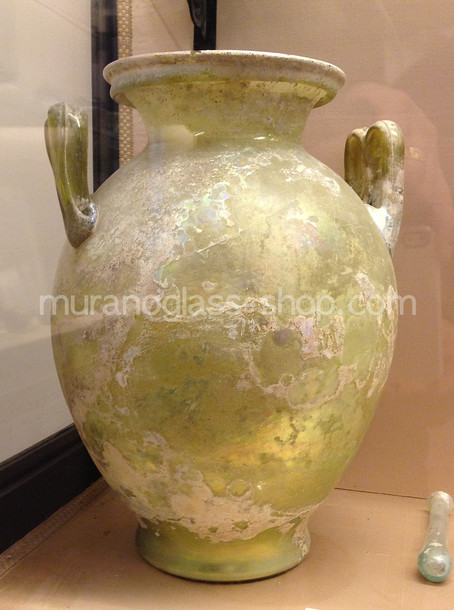 Vasi in stile Pompei, Replica di vaso antico stile Pompei