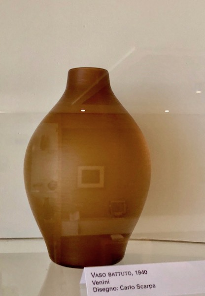 vaso battuto carlo scarpa