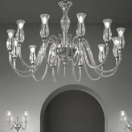 Lampadario in cristallo a dodici luci