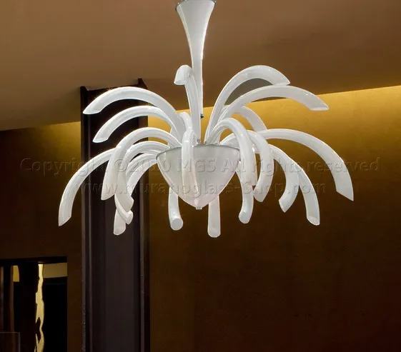 Lampadari serie 1202, Lampadario moderno in colore bianco latte