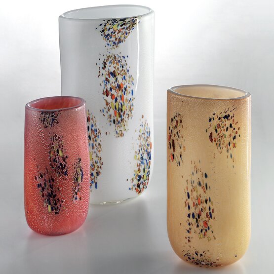 Vaso Stretto, Vaso rosso con macchie colorate