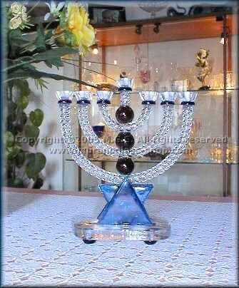 Menorà 2002, Candelabro ebraico Menorà in cristallo