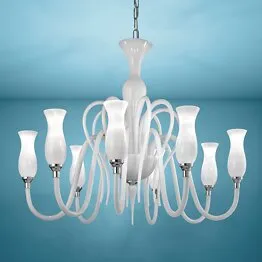 Lampadario in biancolatte a dodici luci