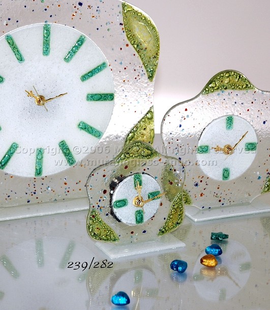 Orologio fiore, Orologio in vetro modello fiore