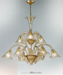 Lampadario in cristallo a nove luci con decoro ambra