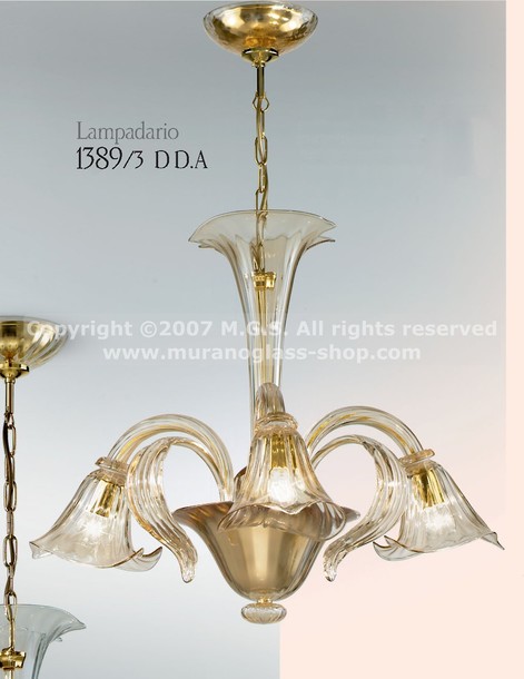 Lampadario 1389, Lampadario in cristallo a tre luci con decoro ambra