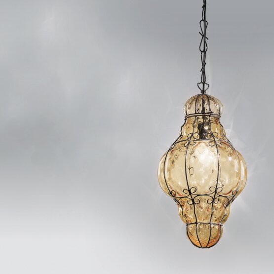 Lanterne Veneziane, Lanterna in cristallo colore ametista con montatura in acciaio inox grezzo
